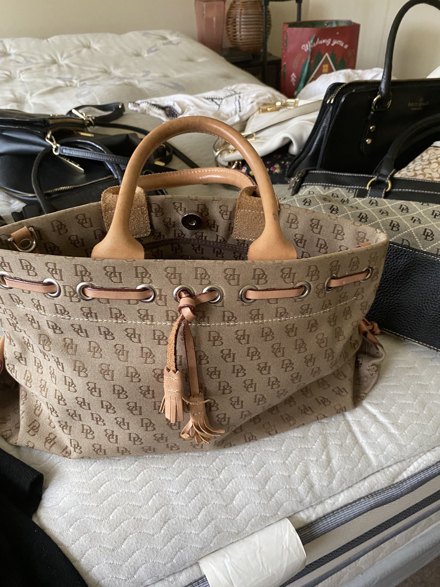 Dooney And Bourke