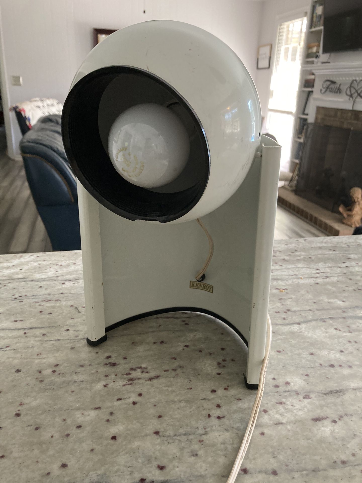 Vintage Kenroy Eyeball Desk Lamp