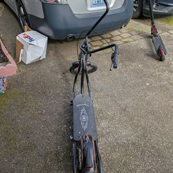 Rare Schwinn kick scooter needs air in.front tire