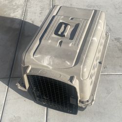 plastic Dog House $10