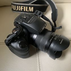 Fujifilm FinePix HS30 EXR