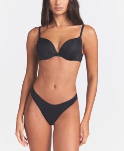 New skims bra