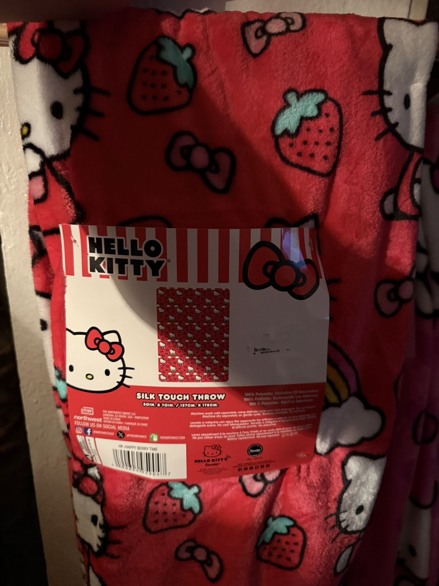 New Hello Kitty Blanket