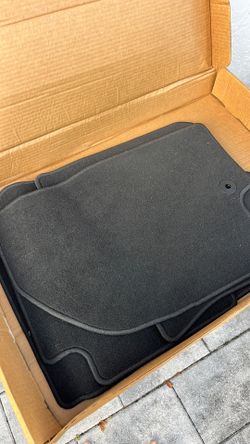 2026 Chevy Suburban floor mats - BRAND NEW