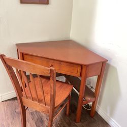 BEAUTIFUL ALL WOOD CORNER DESK WITH DRAWERS