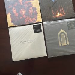 4 Gretta Van Fleet Albums For 90$  Vinyl Records 