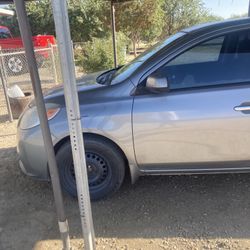 Nissan Versa ! Trades 
