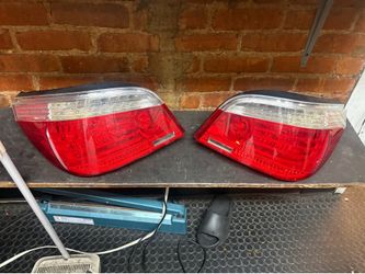 08 BMW rear light  assembly