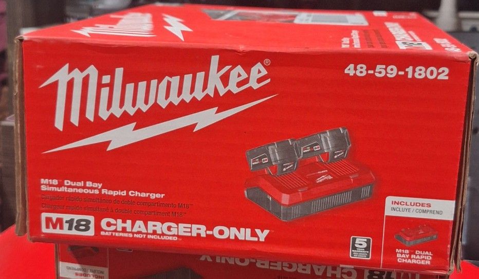 Milwaukee M18 Dual Bay Simultaneous Rapid Charger