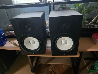 Yamaha hs8
