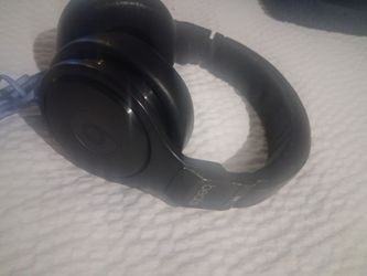 Beats Dr. Dre Detox headphones