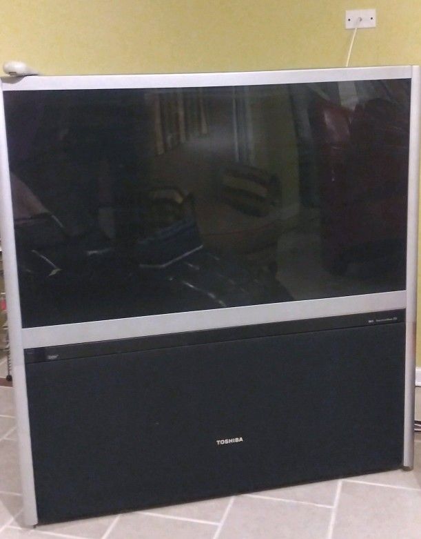 Toshiba TV (Big Back)
