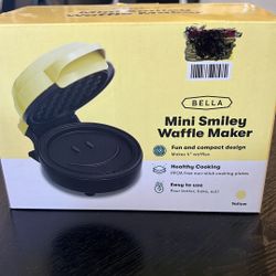 Mini Smiley Waffle Maker