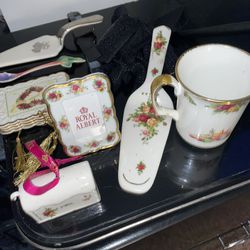 Royal Albert Vintage Dinnerware 