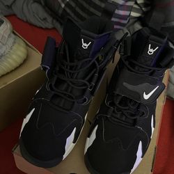 Nike Diamond turf size 9