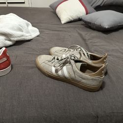 Adidas Sneakers 