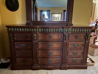 Mahogany Wood Bedroom Set - 5 piece