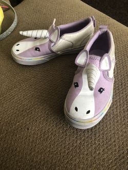 Vans unicorn lil girls size 12. Worn a couple times Cost $45. Asking $20.obo