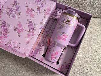 Stanley x LoveShackFancy Flowstate Quencher 40oz Tumbler HappyThoughts