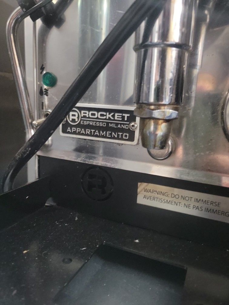 BROKEN ESPRESSO MACHINE FOR PARTS for Sale in Miami Gardens, FL OfferUp