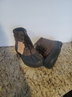 Men Weather Proof Boots Size 9