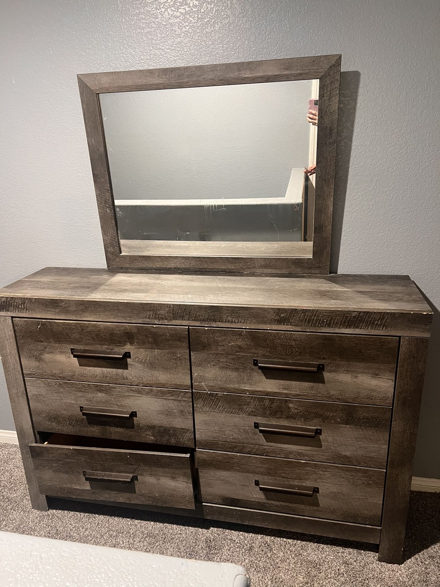 Free Dresser W/ Mirror 