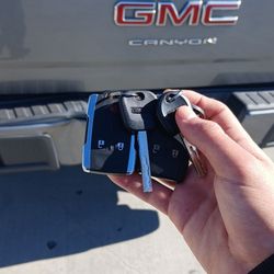 Llaves De Auto / Car Keys With Remotes 