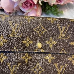 Louis Vuitton Sarah Wallet 