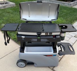 Thermos Grill2Go Fire+Ice Portable Propane Grill & Rolling Cooler Combo Tailgate Excellent Condition