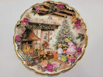 Royal Albert Bone China "Christmas Joy" Plate