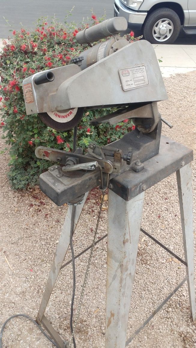 Chainsaw sharpener