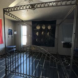 King Size Metal Bed Frame 