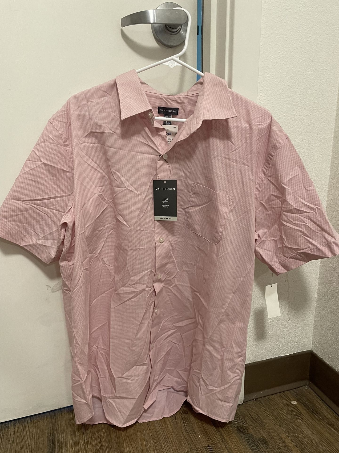 NEW Men’s XL Van Heusen Pink Button Down