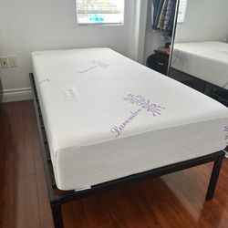 Twin bed with frame