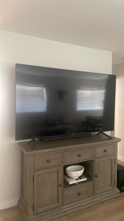 75” Samsung TV