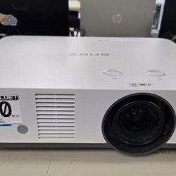 Sony VPL-PHZ51 LCD Lazer Projector