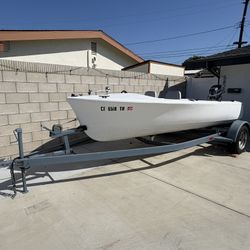 Fiberglass Boat great condition 15ft with trailer and Evinrude motor