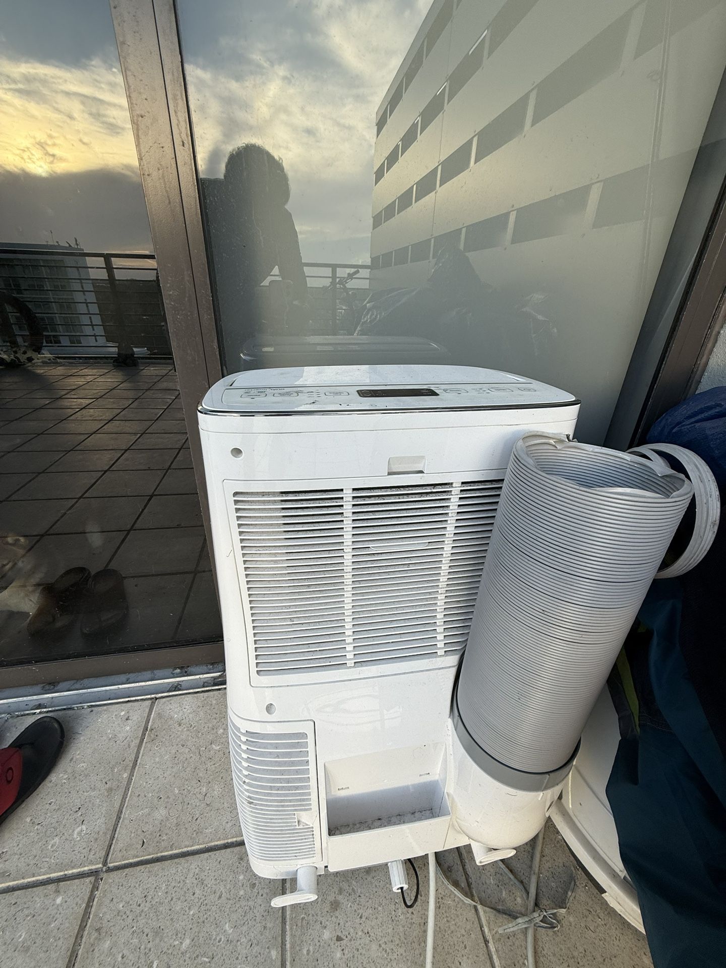 LG Portable Air Conditioner LP1419IVSM 10,000 BTU