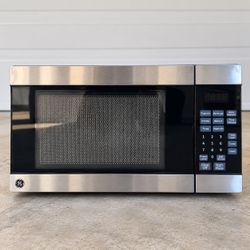 GE Stainless Steel Countertop Microwave - Works Great