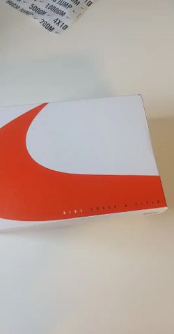 TRACK SHOES