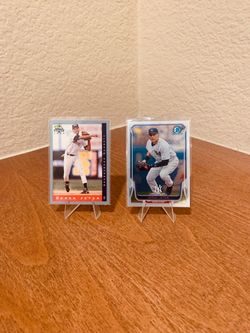 2 Derek Jeter Sports Cards