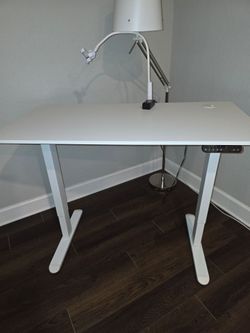 Electric Height-Adjustable Standing Desk White