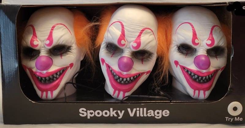 Spooky Village Set Of 3 Scary Clowns Heads Patwhay Markers