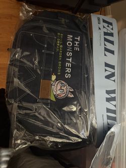 Fall In Wild Monsters Bag 2 Types