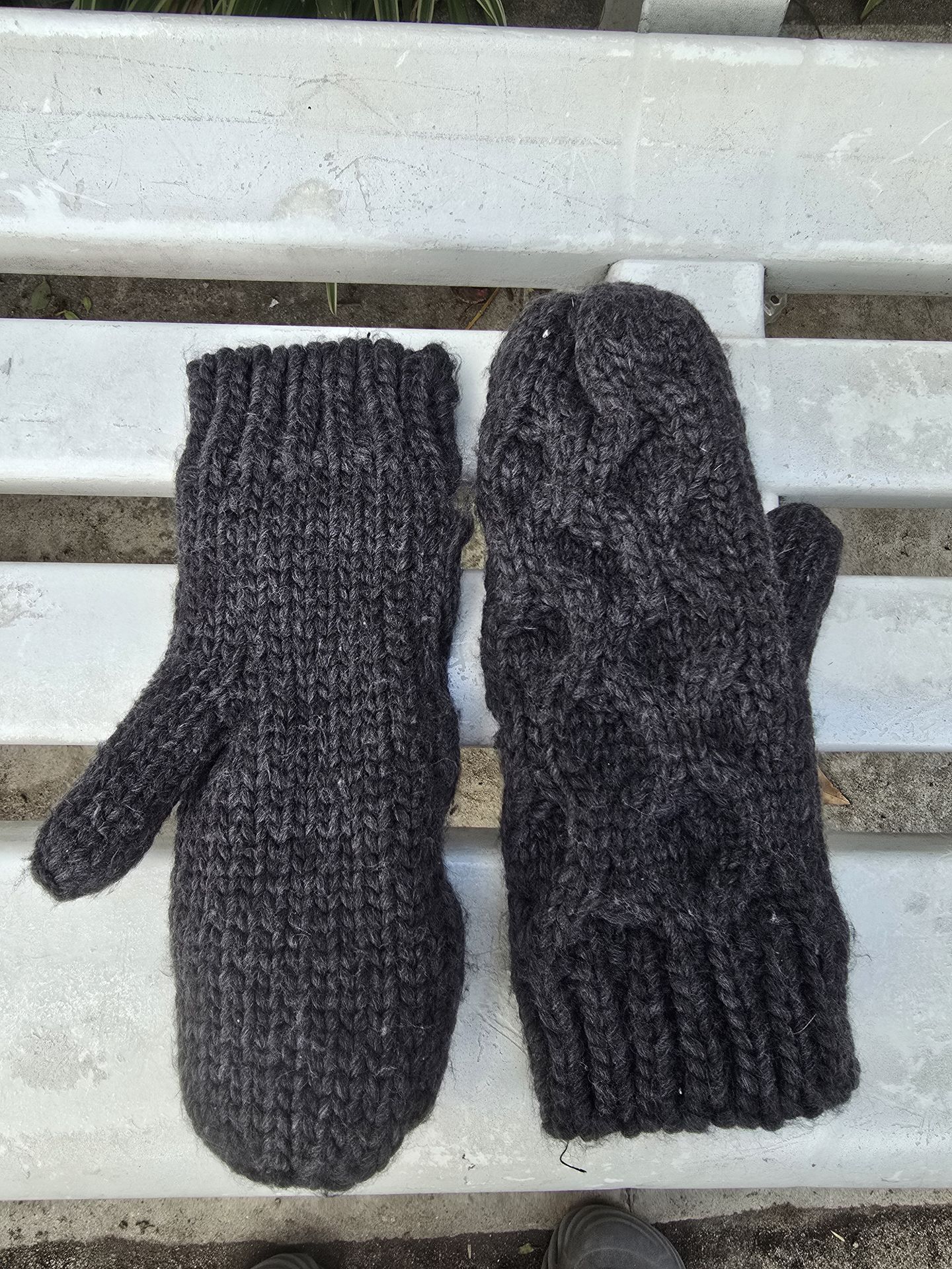 MITTENS, "H & M", one size fits all