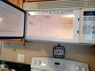 Whirlpoorl fridgeGE Oven,magic chef microwave