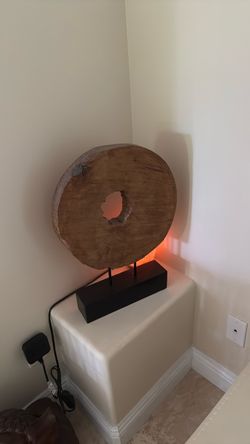 Round Wood Slab Sculpture Lamp