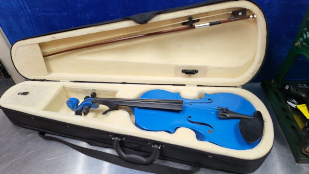 Cecilo Mendini Violin