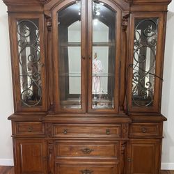 Macys Buffet & Hutch / China Cabinet Real Wood