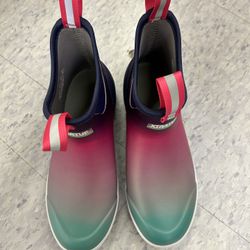 NWT Xtratuf Women Ankle Deck Boot Purple Aurora